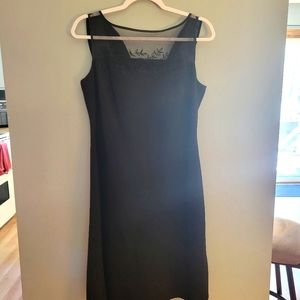 Womans 12P black dress